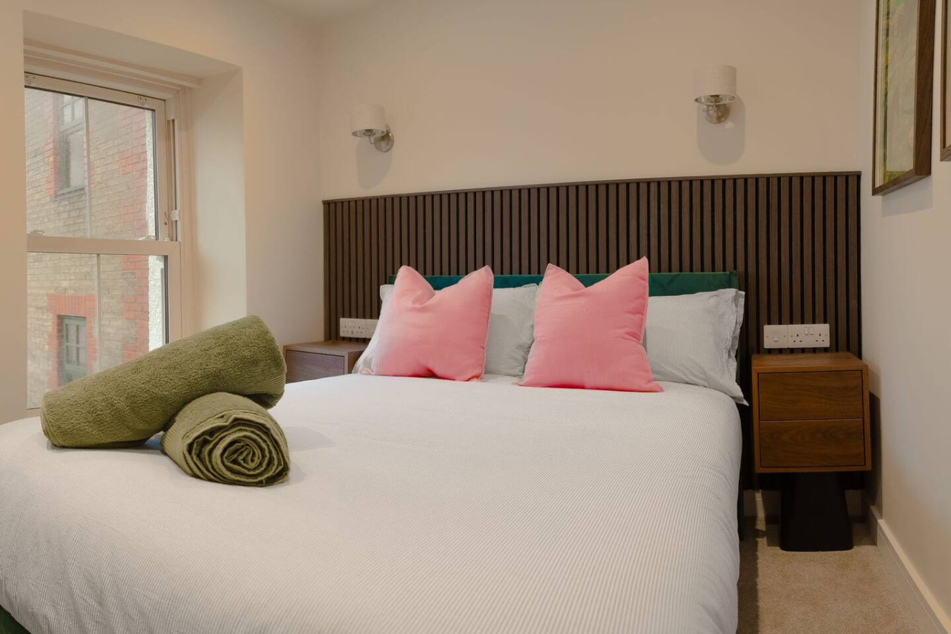 Modern 3BR Flat in Central Plymouth Free Parking Sleeps 6 in Flat 1, 18 Buckwell St, Plymouth PL1 2DA, UK - Property image 4 - VivreStays