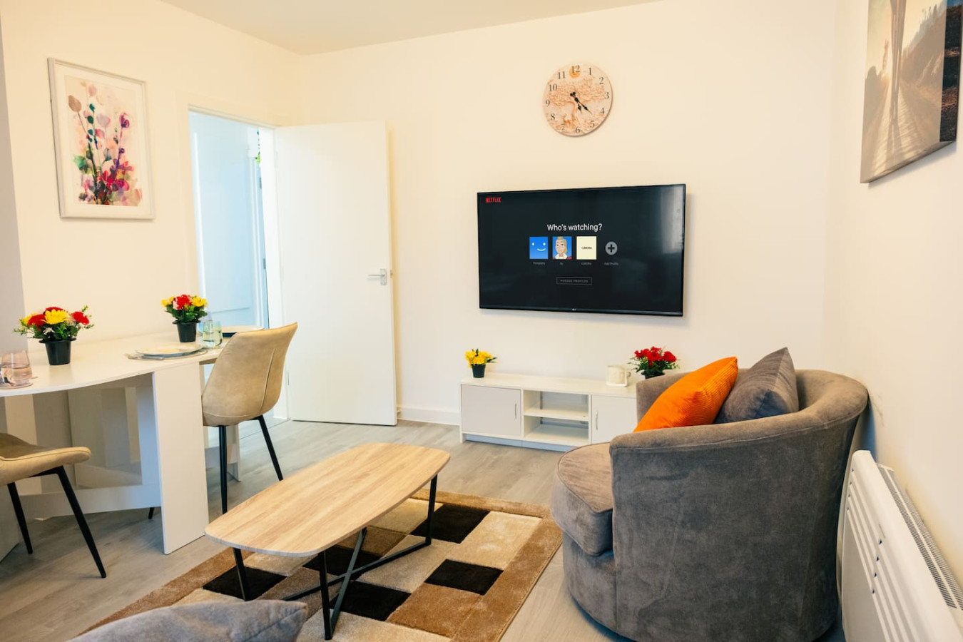 Cozy 2BR Flat Near Cardiff City Centre | Stadium| Shops | Uni in 80 City Rd, Cardiff CF24 3DD, UK - Property image 13 - VivreStays
