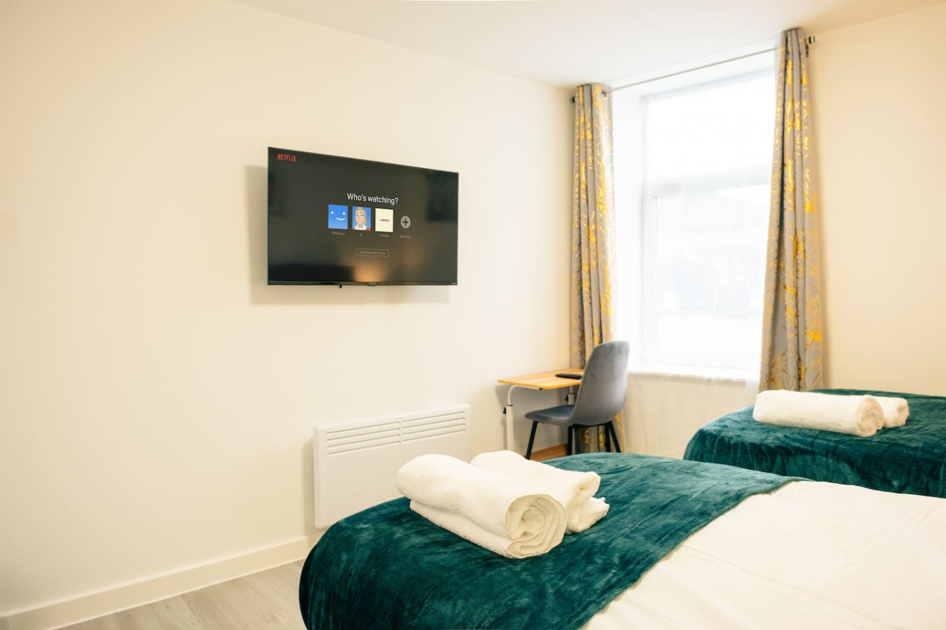 Stylish 3-Bed Flat Near Cardiff City Centre & Uni in 80 City Rd, Cardiff CF24 3DD, UK - Property image 24 - VivreStays
