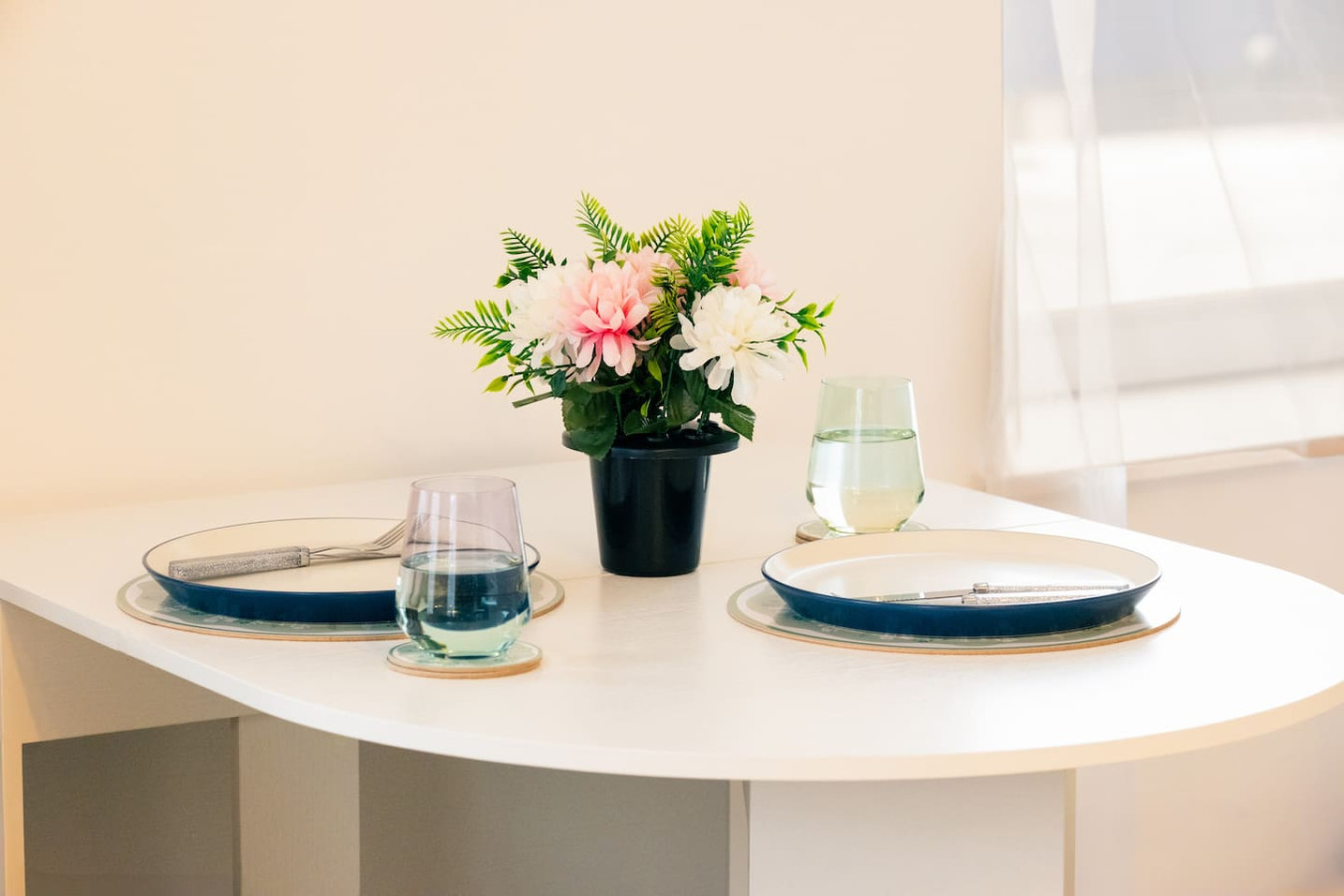 Stylish 3-Bed Flat Near Cardiff City Centre & Uni in 80 City Rd, Cardiff CF24 3DD, UK - Property image 6 - VivreStays