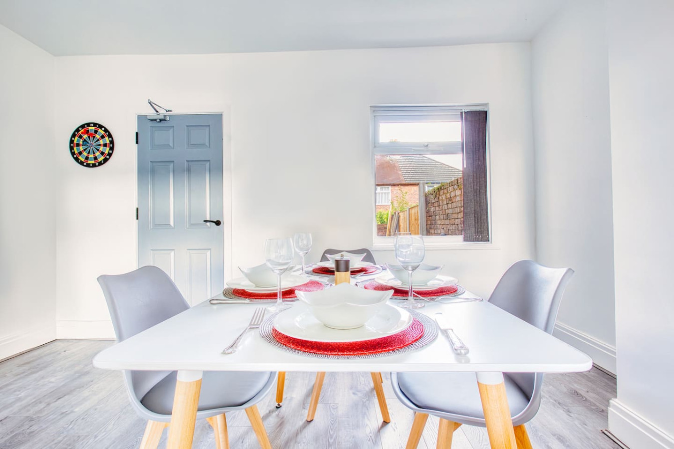 Modern 3-Bed Home Sleeps 6 with Parking & Fast WiFi Perfect for Contractors & Long Stays in 125 Charles St, Saint Helens WA10 1LW, UK - Property image 7 - VivreStays
