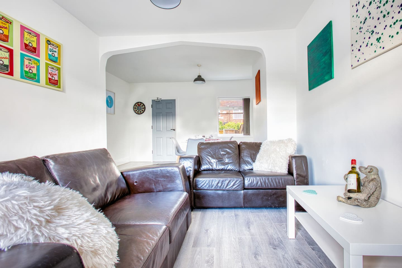 Modern 3-Bed Home Sleeps 6 with Parking & Fast WiFi Perfect for Contractors & Long Stays in 125 Charles St, Saint Helens WA10 1LW, UK - Property image 3 - VivreStays