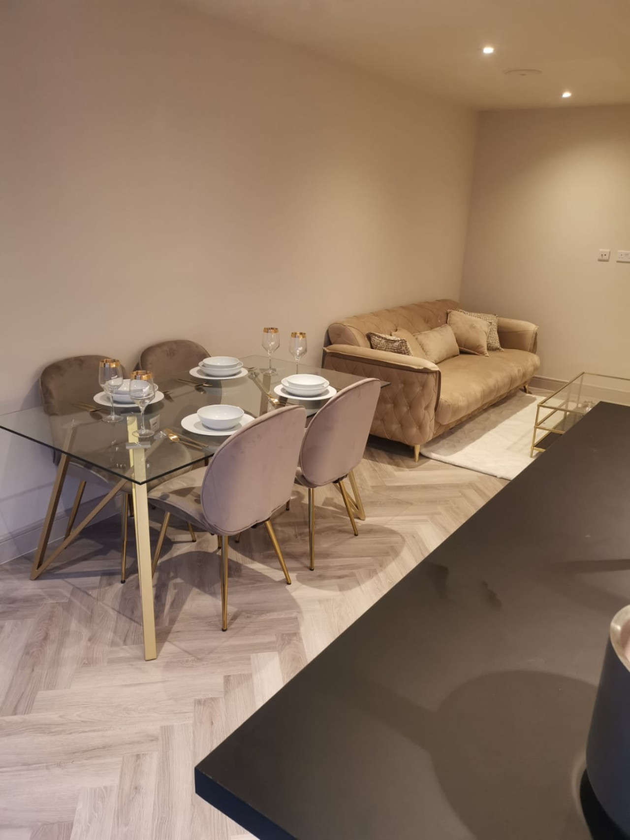 London 2BR Retreat with Free Parking & City Access in 3 Queensthorpe mews, Queensthorpe Rd, London SE26 4PN - Property image 2 - VivreStays