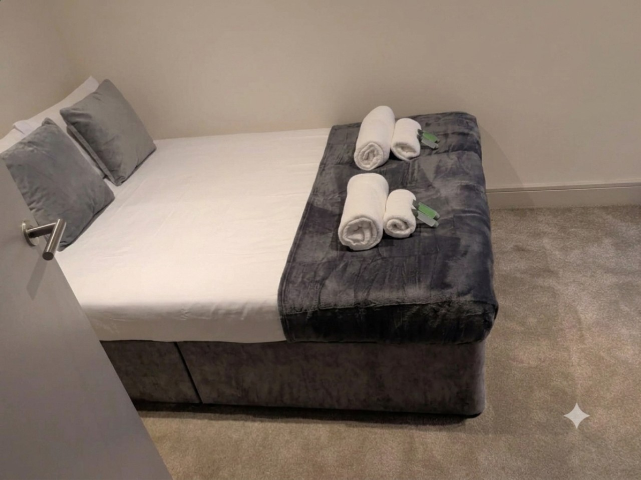 London 2BR Retreat with Free Parking & City Access in 3 Queensthorpe mews, Queensthorpe Rd, London SE26 4PN - Property image 8 - VivreStays