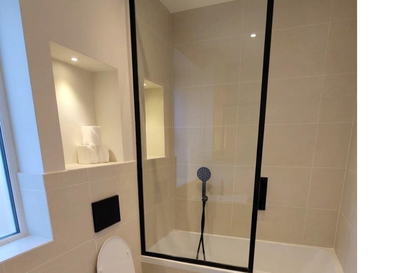 London 2BR Retreat with Free Parking & City Access in 3 Queensthorpe mews, Queensthorpe Rd, London SE26 4PN - Property image 13 - VivreStays