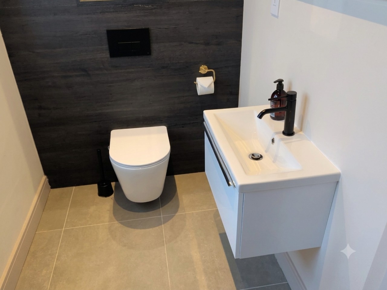London 2BR Retreat with Free Parking & City Access in 3 Queensthorpe mews, Queensthorpe Rd, London SE26 4PN - Property image 15 - VivreStays