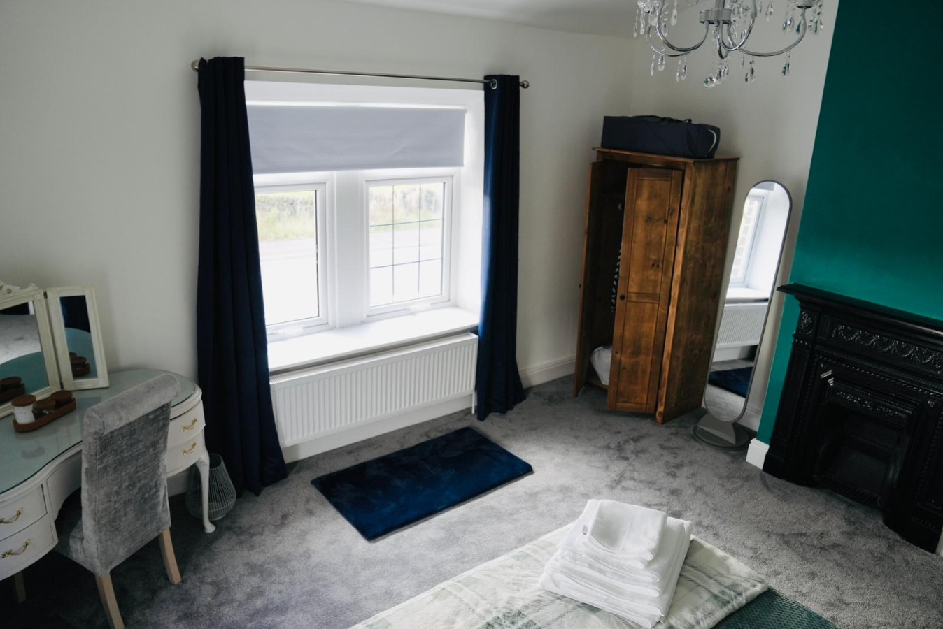 Spacious 3BR Home Retreat in Halifax Countryside in 1Cow Hill Gate Lane, England, United Kingdom, HX2 - Property image 15 - VivreStays
