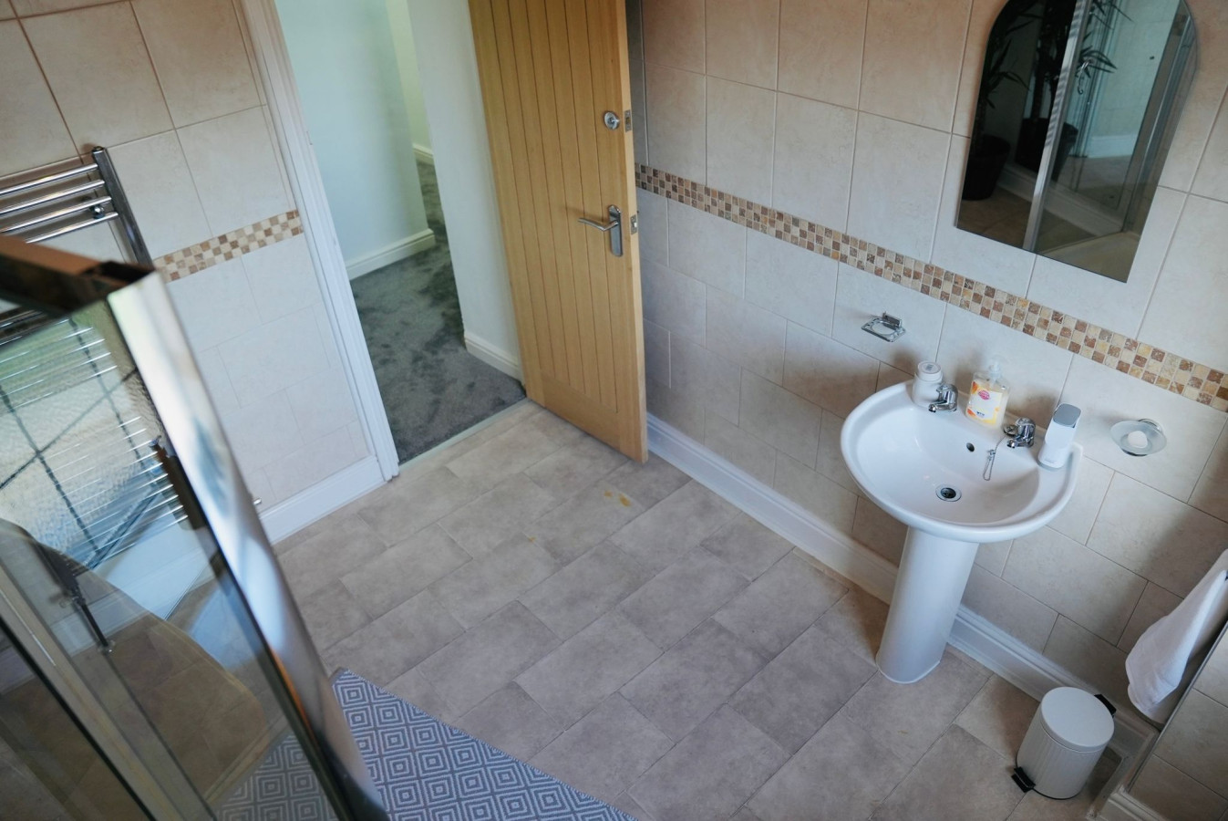 Spacious 3BR Home Retreat in Halifax Countryside in 1Cow Hill Gate Lane, England, United Kingdom, HX2 - Property image 8 - VivreStays