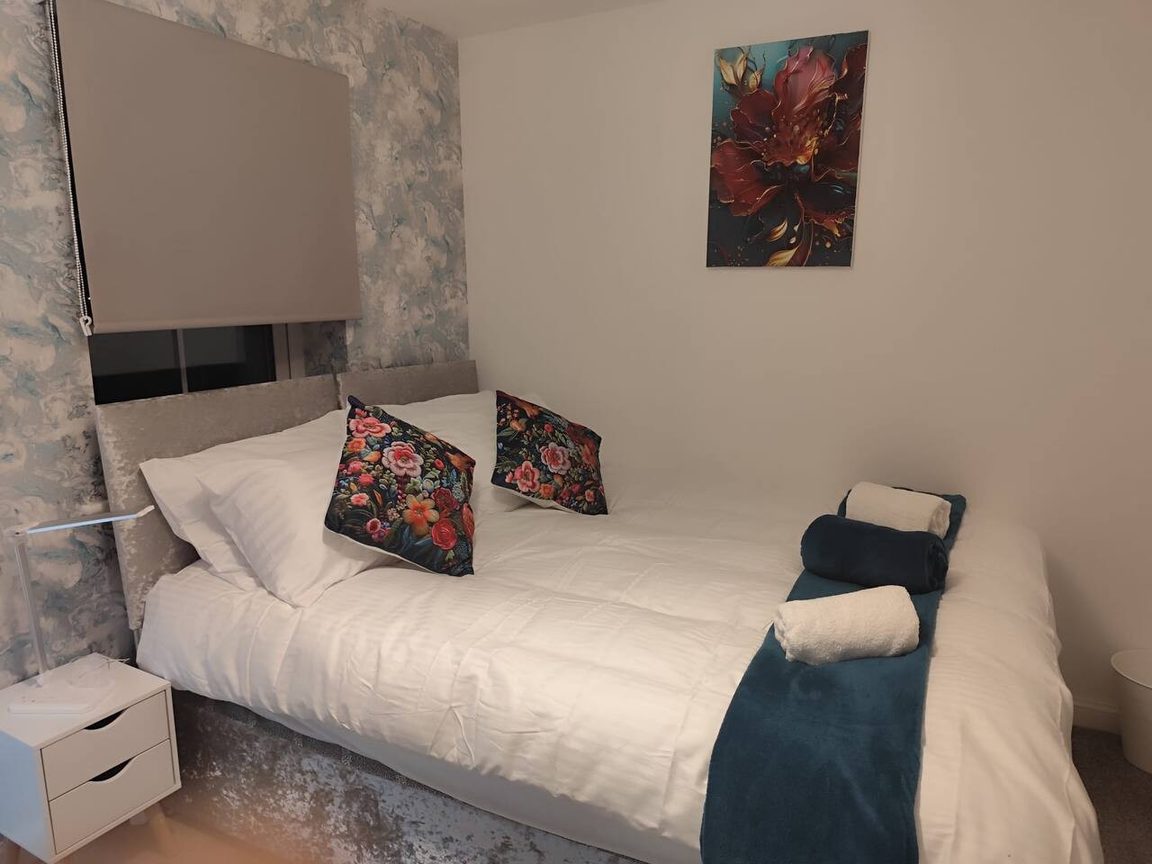 Spacious Home for Groups, Sleeps 8 in 11 Arthur Brocklehurst Way, Hanley, Stoke-on-Trent ST1 5EN, UK - Property image 17 - VivreStays