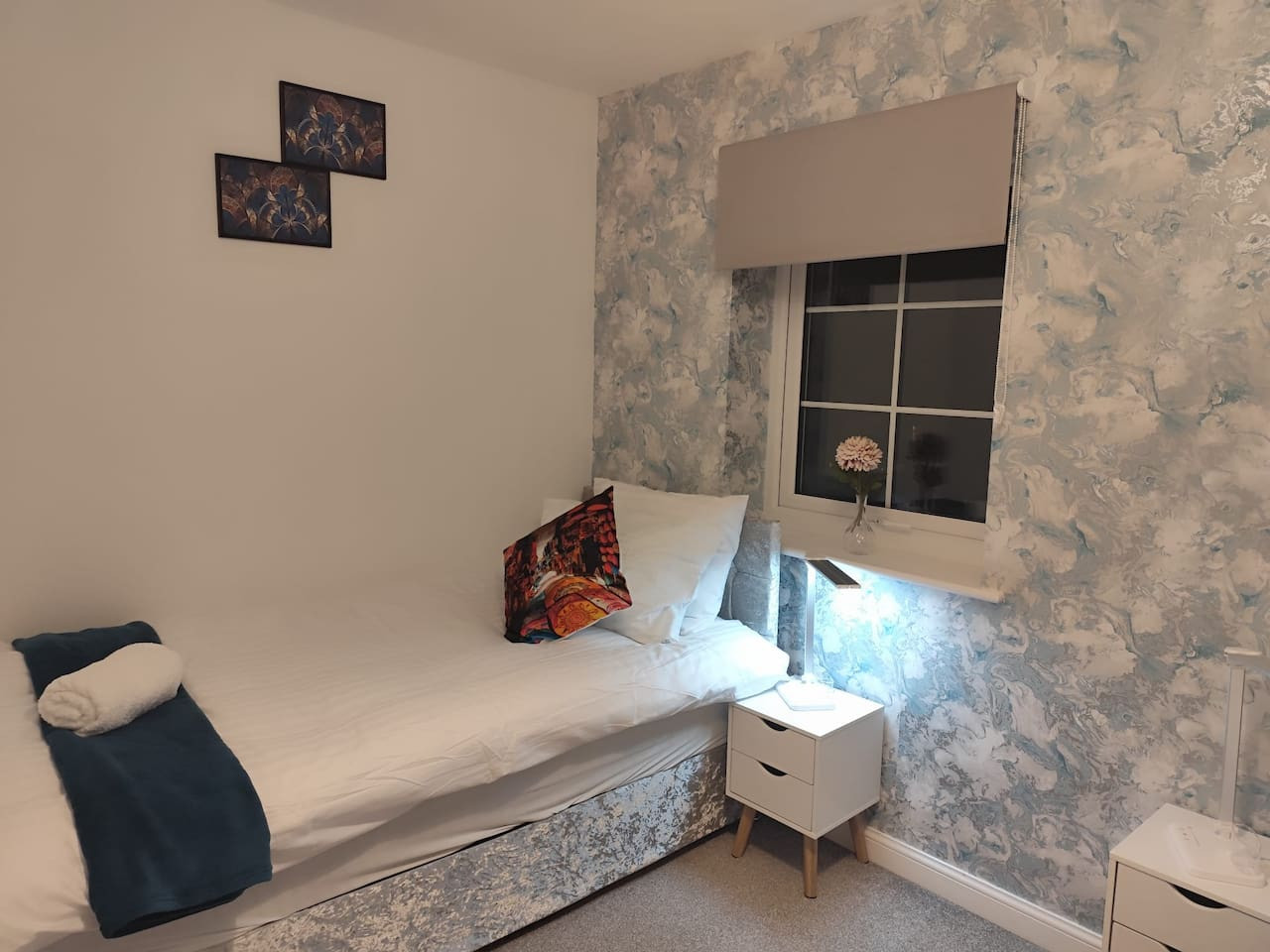 Spacious Home for Groups, Sleeps 8 in 11 Arthur Brocklehurst Way, Hanley, Stoke-on-Trent ST1 5EN, UK - Property image 8 - VivreStays