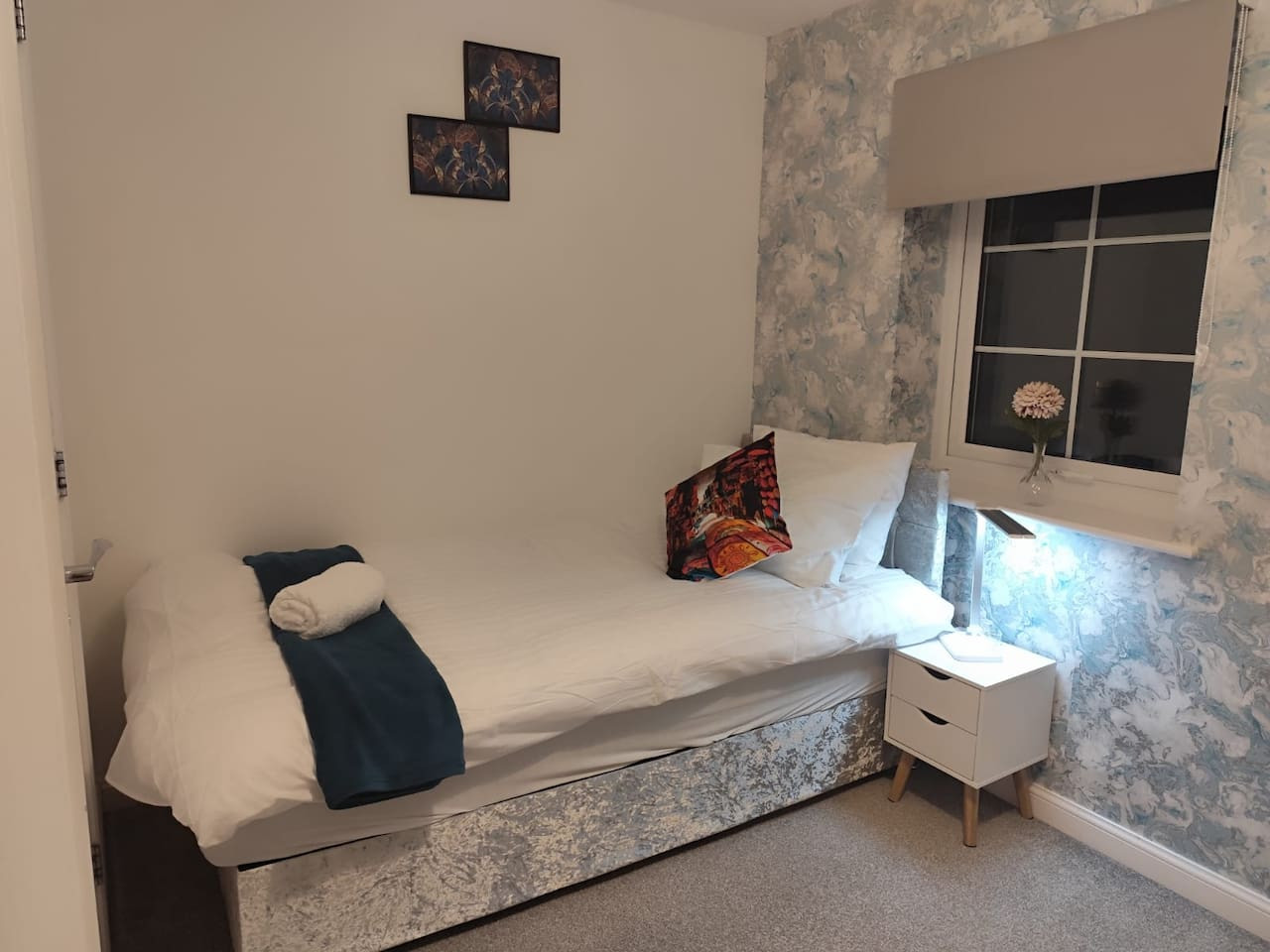 Spacious Home for Groups, Sleeps 8 in 11 Arthur Brocklehurst Way, Hanley, Stoke-on-Trent ST1 5EN, UK - Property image 15 - VivreStays