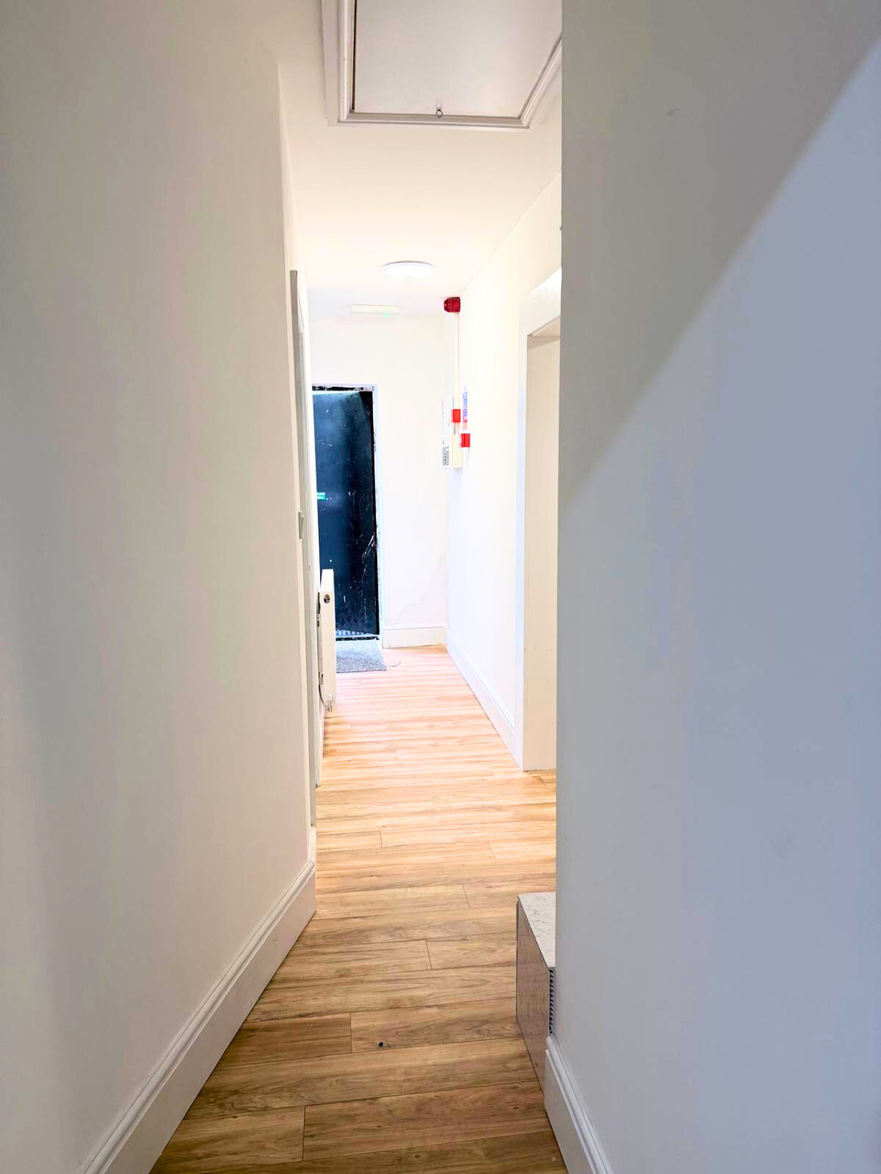 Spacious 6-Bedroom Property with Ensuite – Perfect for Groups in 106-108 Warrington Road - Property image 15 - VivreStays