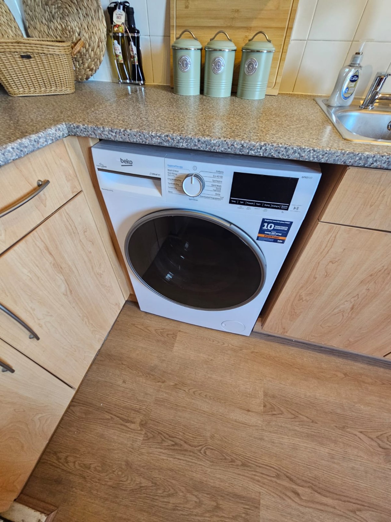 Elizabeth Line Retreat – Modern 2BR Flat in Hayes in Flat 28 Sheringham Court, 11 Clayton Rd, Hayes UB3 1AX, UK - Property image 35 - VivreStays
