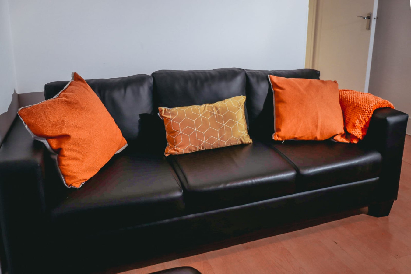 Elizabeth Line Retreat – Modern 2BR Flat in Hayes in Flat 28 Sheringham Court, 11 Clayton Rd, Hayes UB3 1AX, UK - Property image 17 - VivreStays