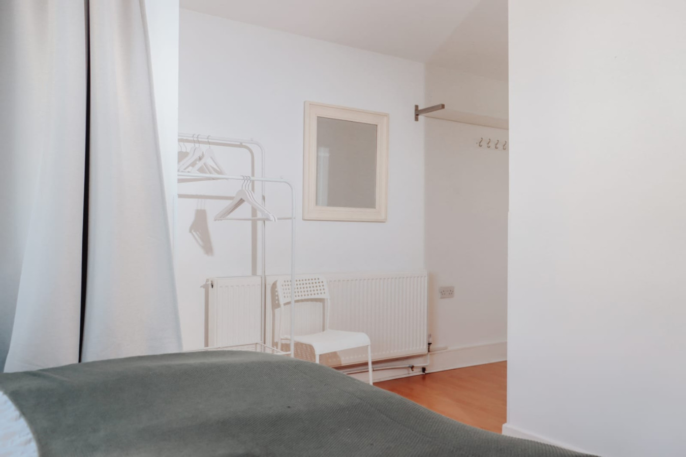 Elizabeth Line Retreat – Modern 2BR Flat in Hayes in Flat 28 Sheringham Court, 11 Clayton Rd, Hayes UB3 1AX, UK - Property image 12 - VivreStays