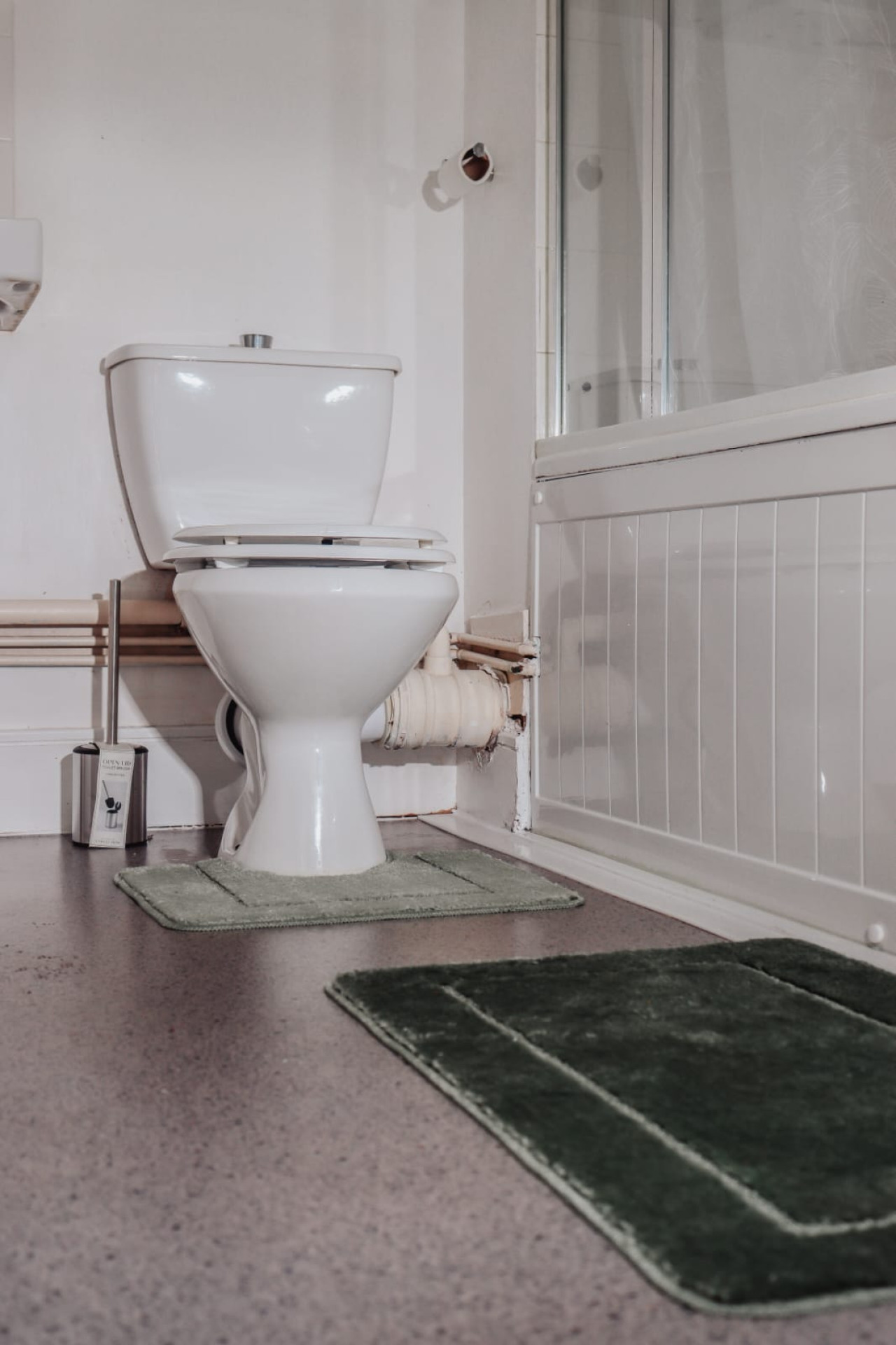 Elizabeth Line Retreat – Modern 2BR Flat in Hayes in Flat 28 Sheringham Court, 11 Clayton Rd, Hayes UB3 1AX, UK - Property image 25 - VivreStays