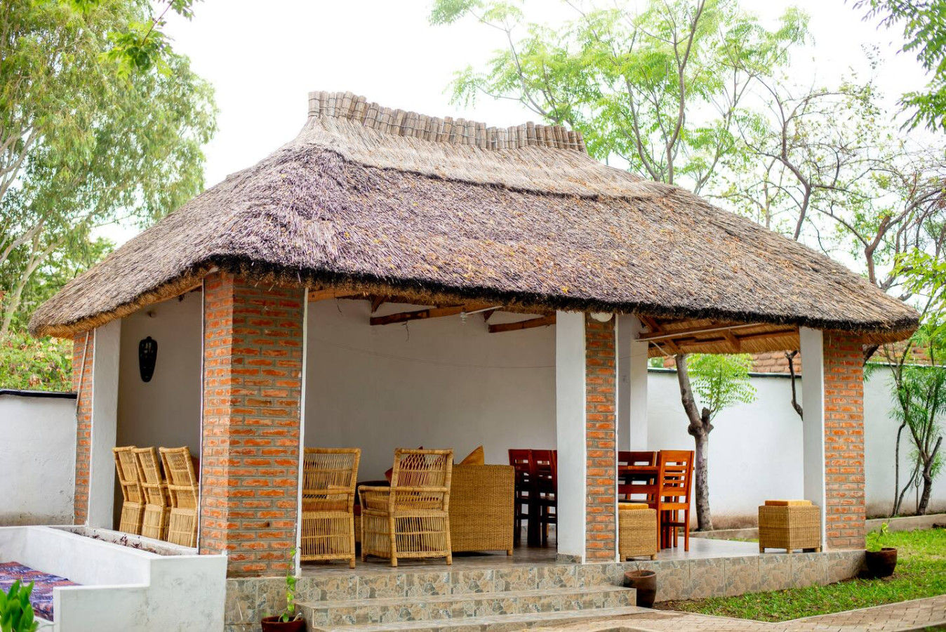 The Bay Cottage: 4BR Retreat in Cape Maclear in Cape Maclear Village Road - Property image 2 - VivreStays