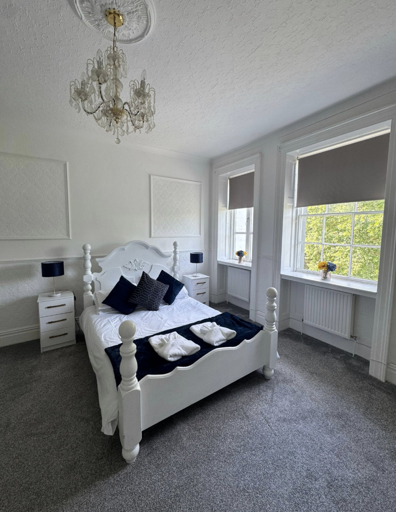 Room 4 Manor Park Country House in Swansea Sleeps 2 in Ynyspenllwch Rd, Clydach, Swansea SA6 5NR, UK - Property image 8 - VivreStays