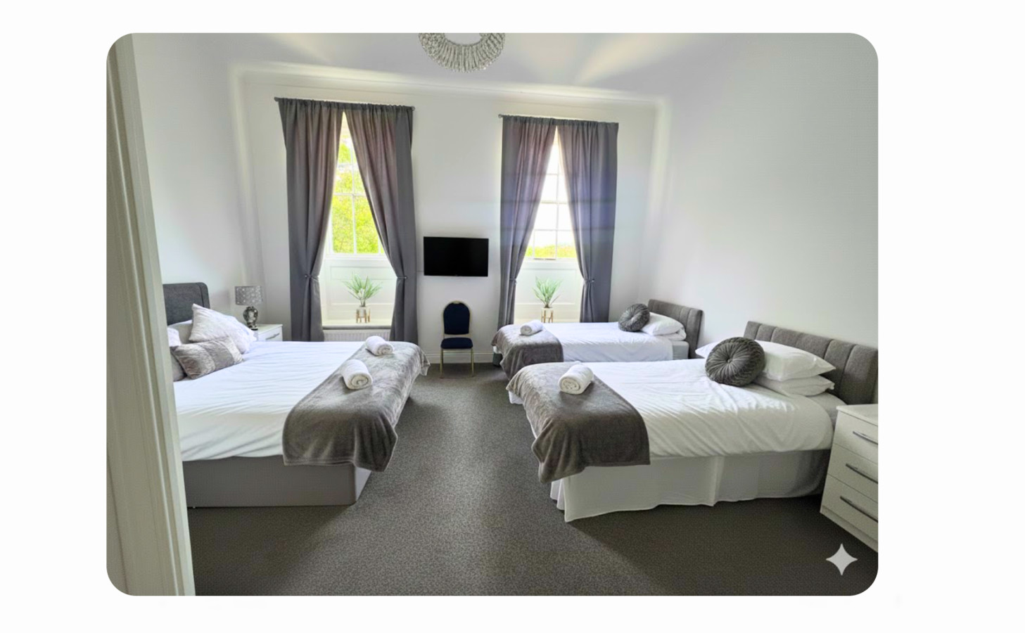 10BR - Manor Park Country House, Wales Perfect for Families in Ynyspenllwch Rd, Clydach, Swansea SA6 5NR, United Kingdom - Property image 12 - VivreStays
