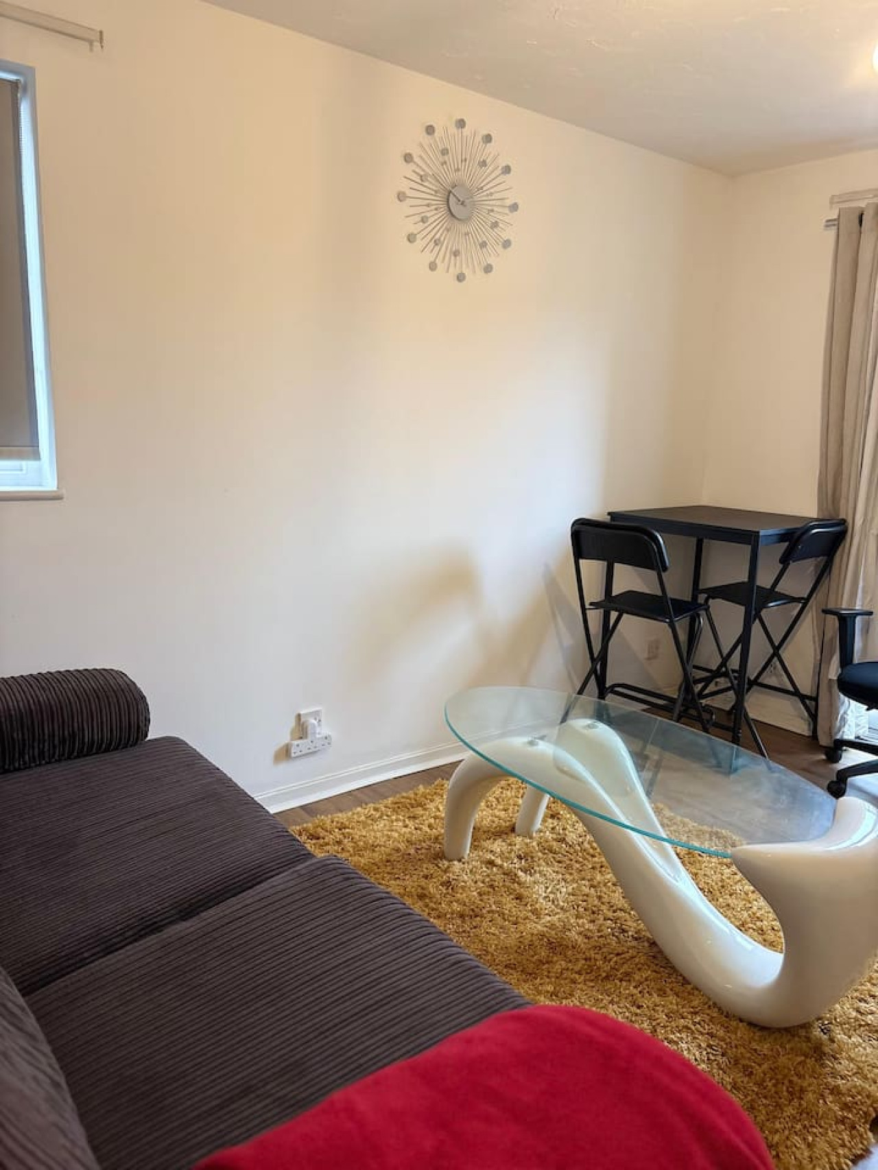 Cozy Northolt Hideaway 1BR FREE Wifi StreetParking in 117 Rabournmead Drive - Property image 13 - VivreStays
