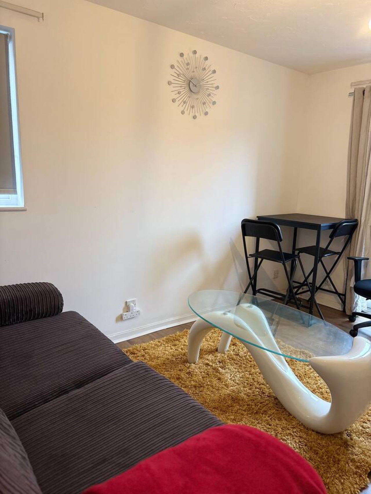 Cozy Northolt Hideaway 1BR FREE Wifi StreetParking in 117 Rabournmead Drive - Property image 3 - VivreStays