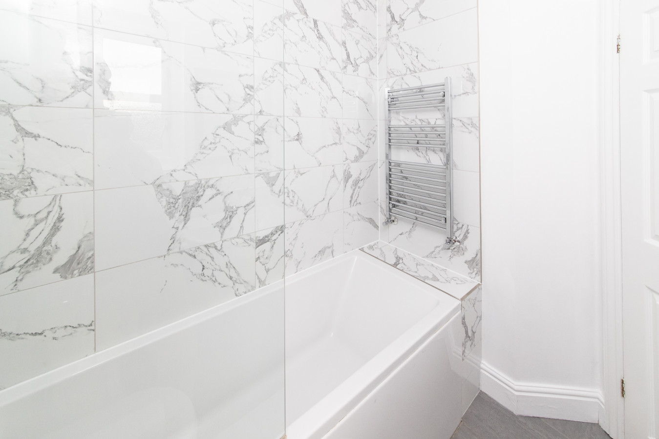 3BR Thames Retreat | Heathrow 10min | Train 5min in 1, Railway Cottages, Rusham Rd, Egham TW20 9LS, UK - Property image 22 - VivreStays