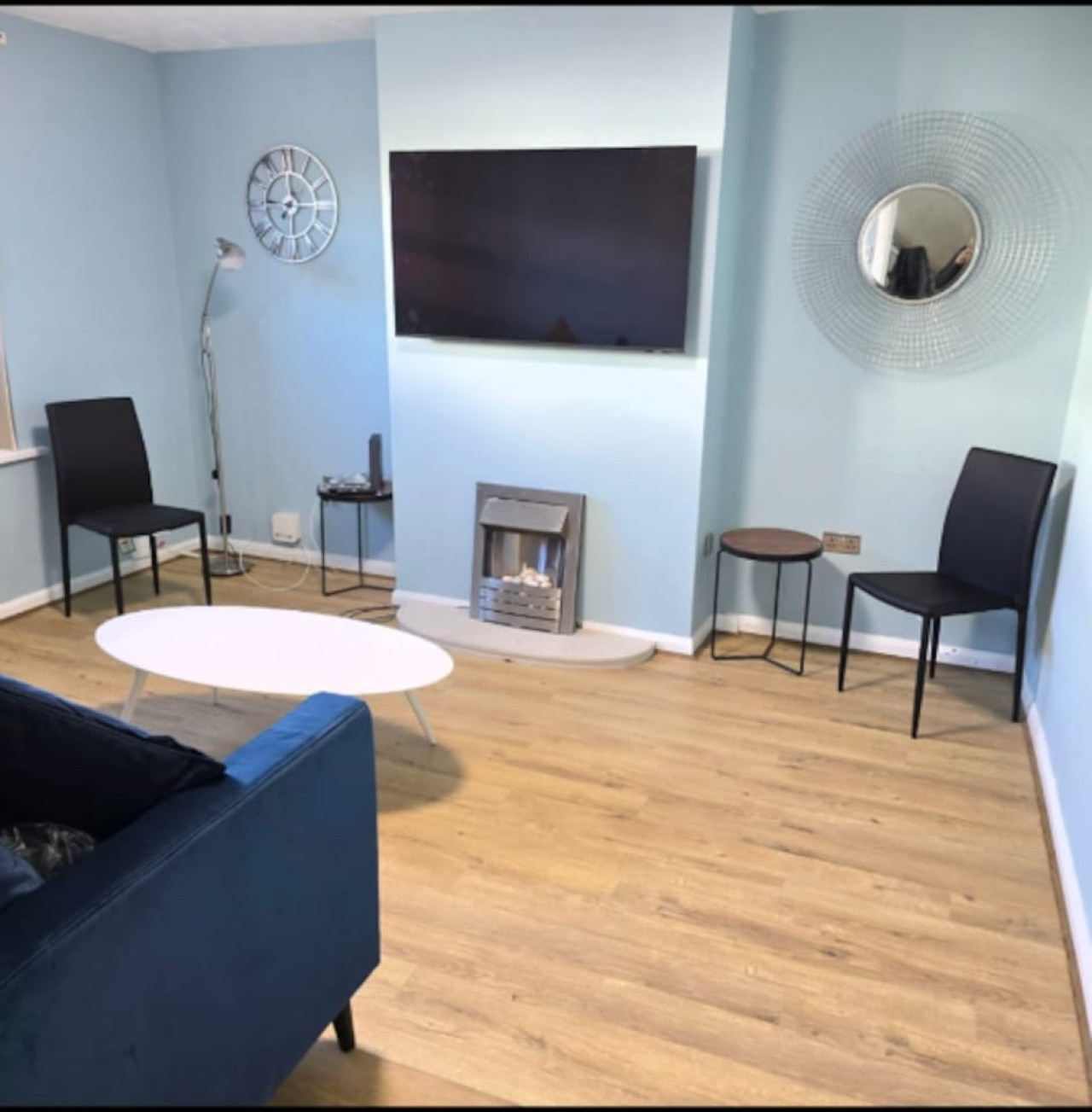 West Midlands Home - 3BR w/FREE Parking and WIFI in 85 Griffin St, Dudley DY2 0LW UK - Property image 4 - VivreStays