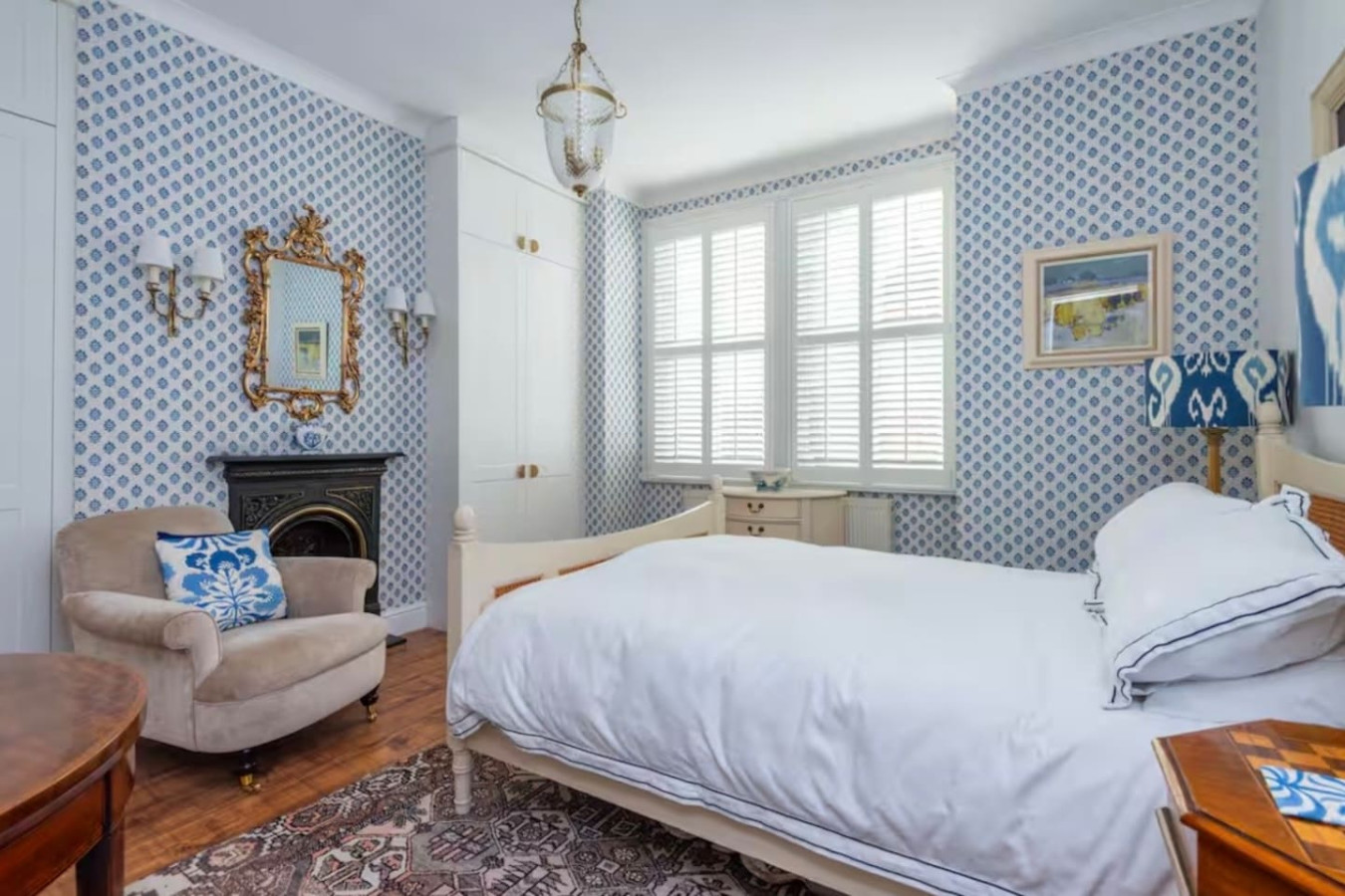 Bright and Cosy South London 2BR House with Garden & Terrace in 2 Stella Rd, London SW17 9HG, UK - Property image 3 - VivreStays