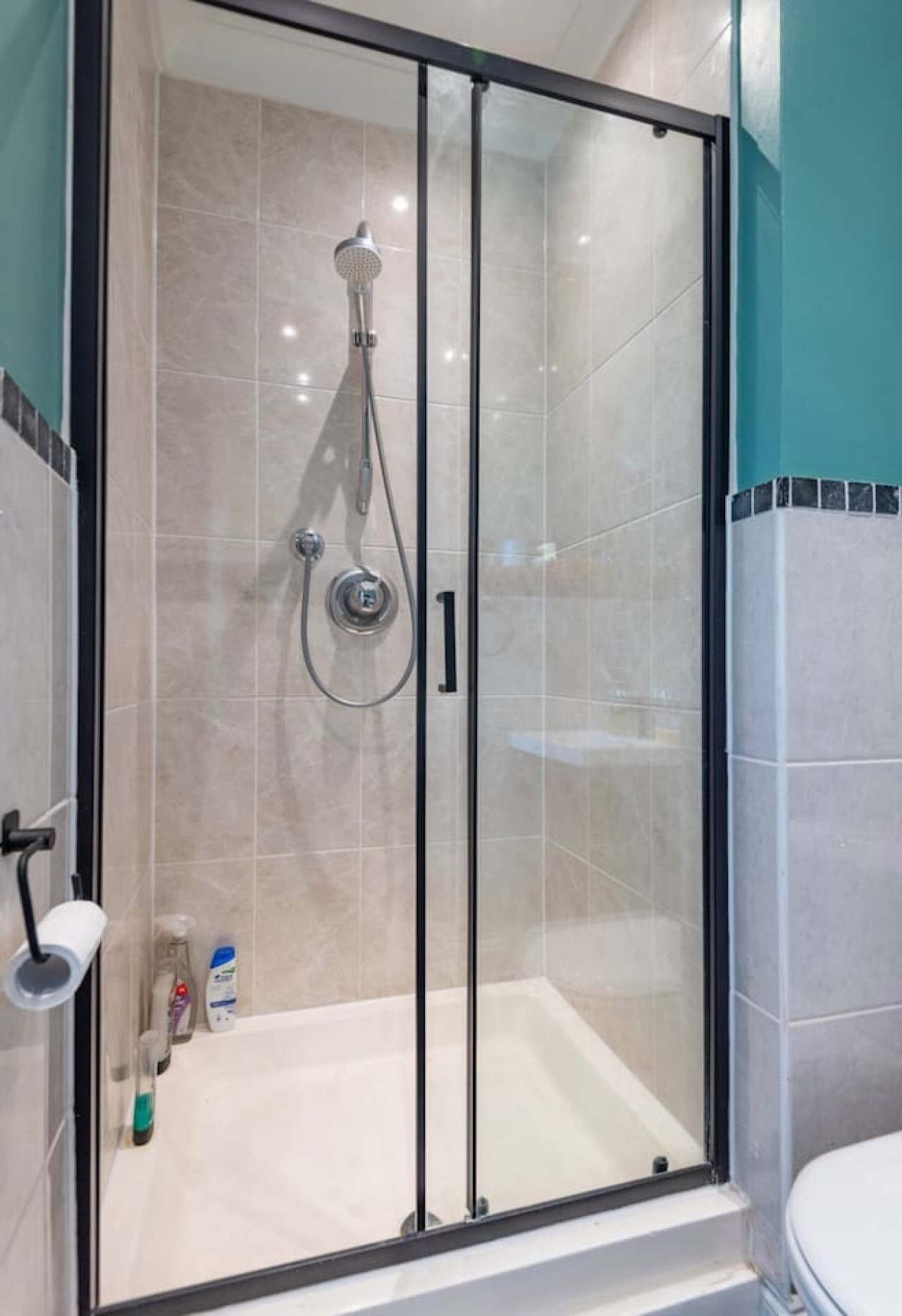 Bright and Cosy South London 2BR House with Garden & Terrace in 2 Stella Rd, London SW17 9HG, UK - Property image 21 - VivreStays