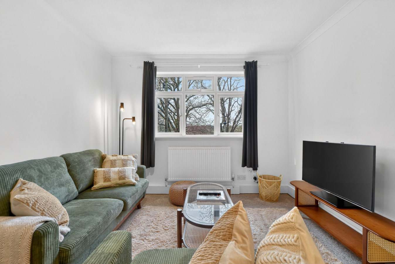 Madeira 2BR Garden Retreat in Bromley with Street Parking in 12 Madeira Ave, Bromley BR1 4AZ, UK - Property image 25 - VivreStays
