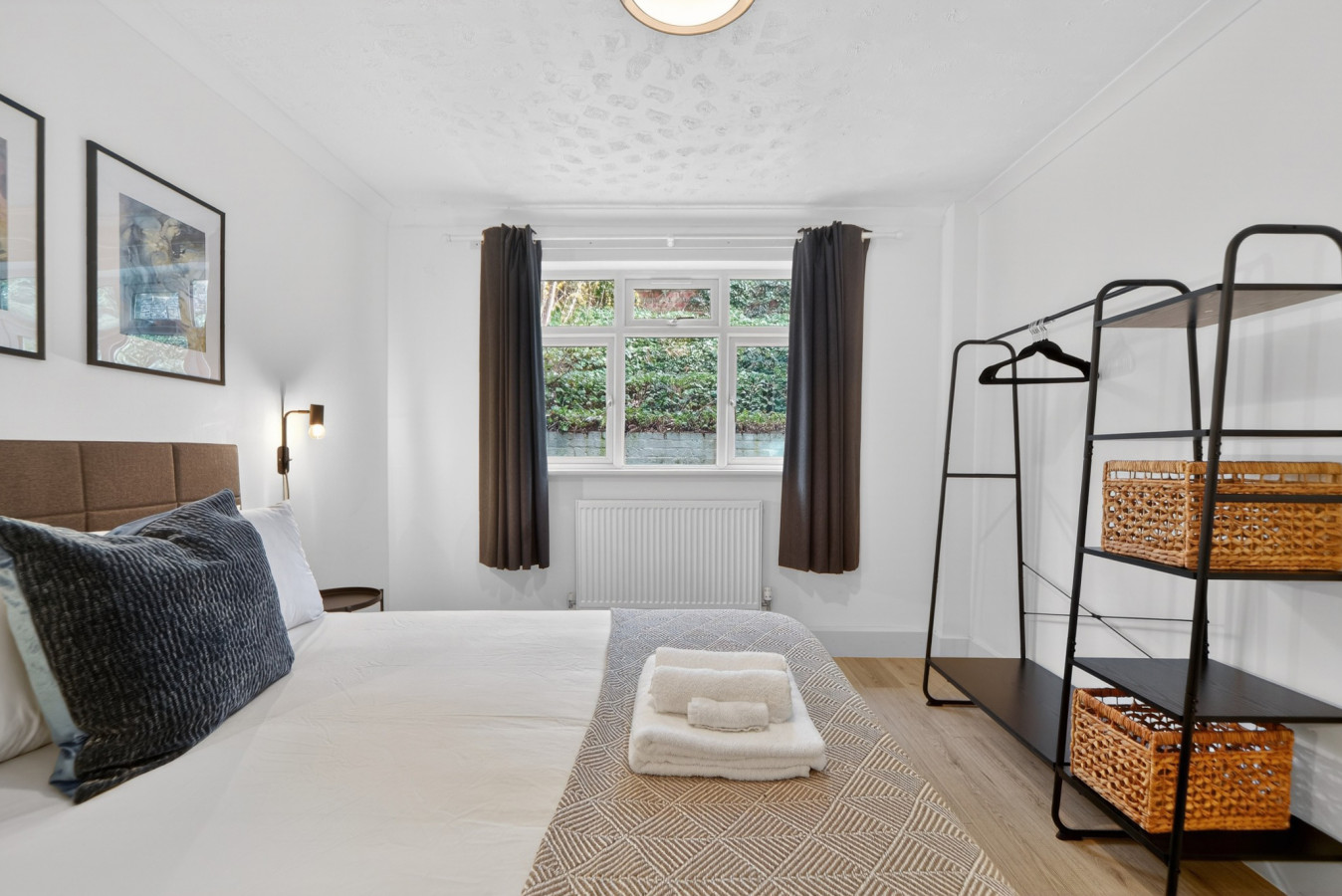 Madeira 2BR Garden Retreat in Bromley with Street Parking in 12 Madeira Ave, Bromley BR1 4AZ, UK - Property image 10 - VivreStays