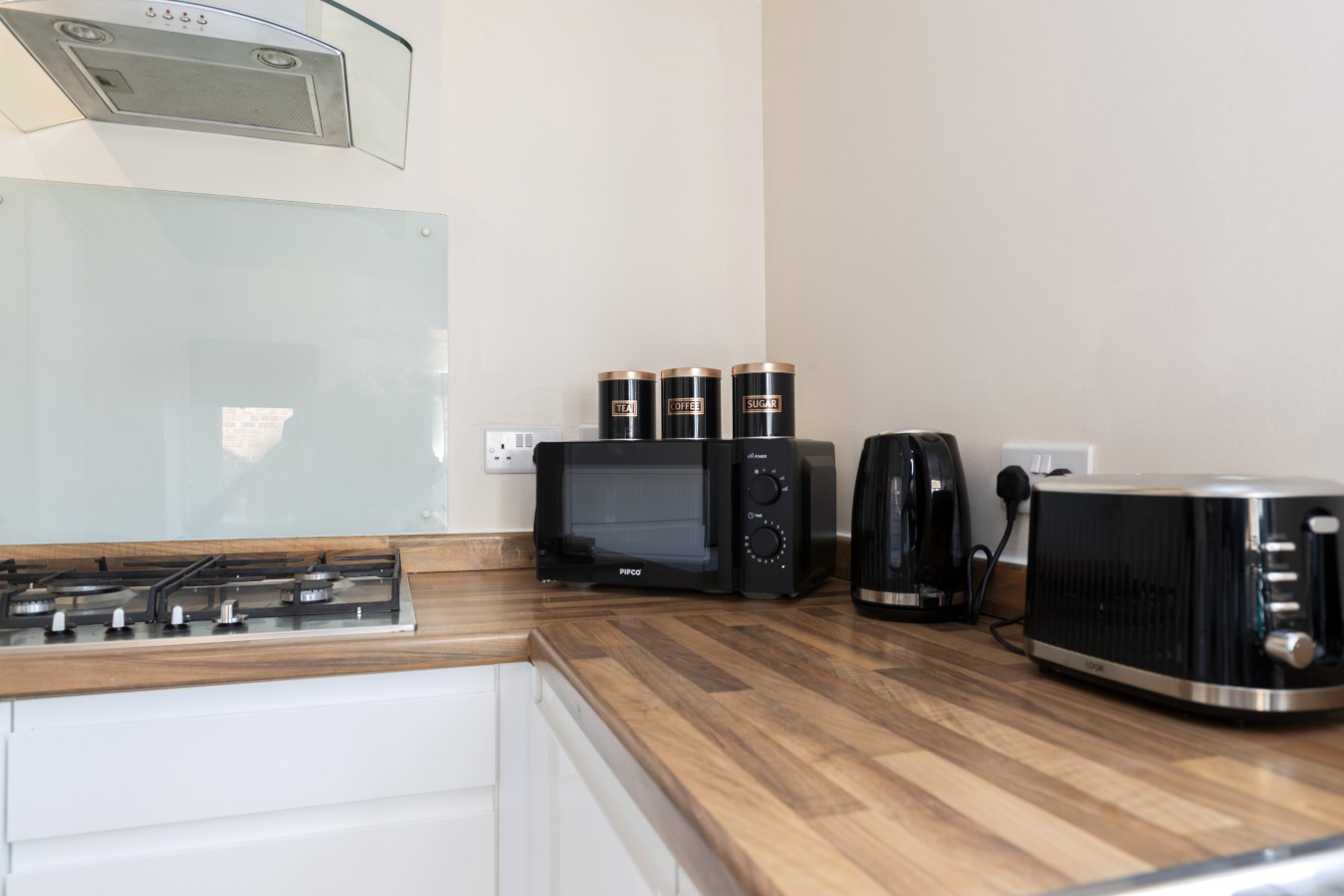 Gateshead 2BR Home - Near Town & Metro Access in 258 Rectory Rd, Gateshead NE8 4RP, UK - Property image 28 - VivreStays