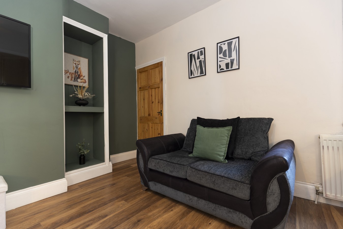 Gateshead 2BR Home - Near Town & Metro Access in 258 Rectory Rd, Gateshead NE8 4RP, UK - Property image 12 - VivreStays