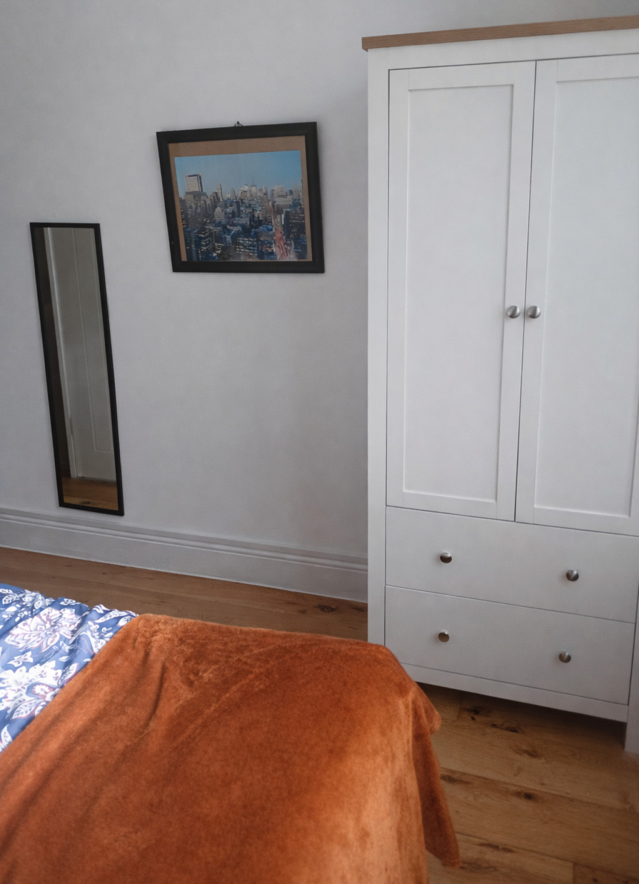 Spacious 2BR Ground-Floor Flat w/ Free Parking | Palmers Green in Elmdale Road 49 Elmdale Road - Property image 9 - VivreStays