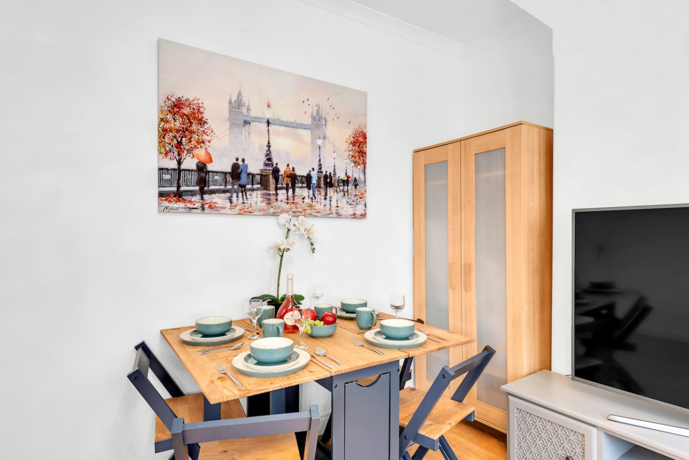 Next to Hammersmith Apollo + Tube | Top Location in Peabody Estate, 54 Fulham Palace Road, London W6 9PS, UK - Property image 8 - VivreStays