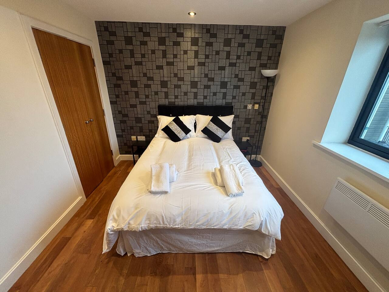 Luxury Penthouse Apartment With Private Parking in 100 Browning Street 92 - Property image 10 - VivreStays