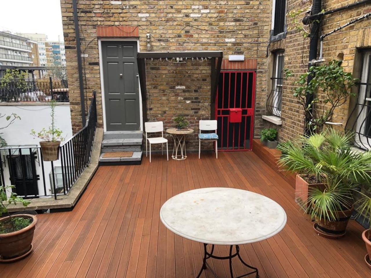 Stylish East London Retreat with Private Terrace + Fast WiFi in Artist Court, 35 Regan Way 4 - Property image 3 - VivreStays