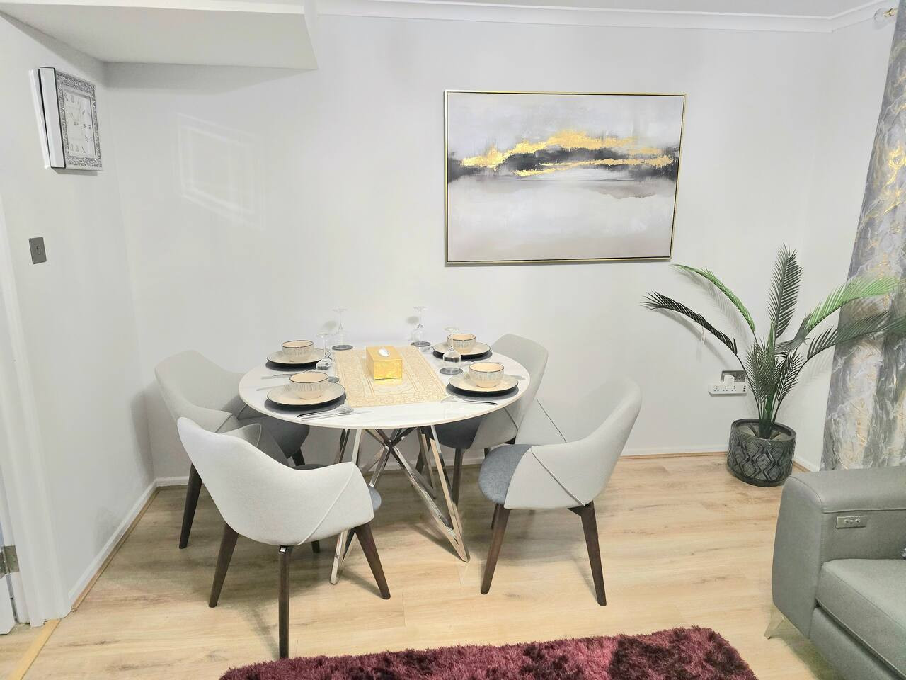 Hornchurch Cozy 2-Bed Flat with Street Parking in 5 Victor Approach, Hornchurch, RM12 4XE - Property image 26 - VivreStays