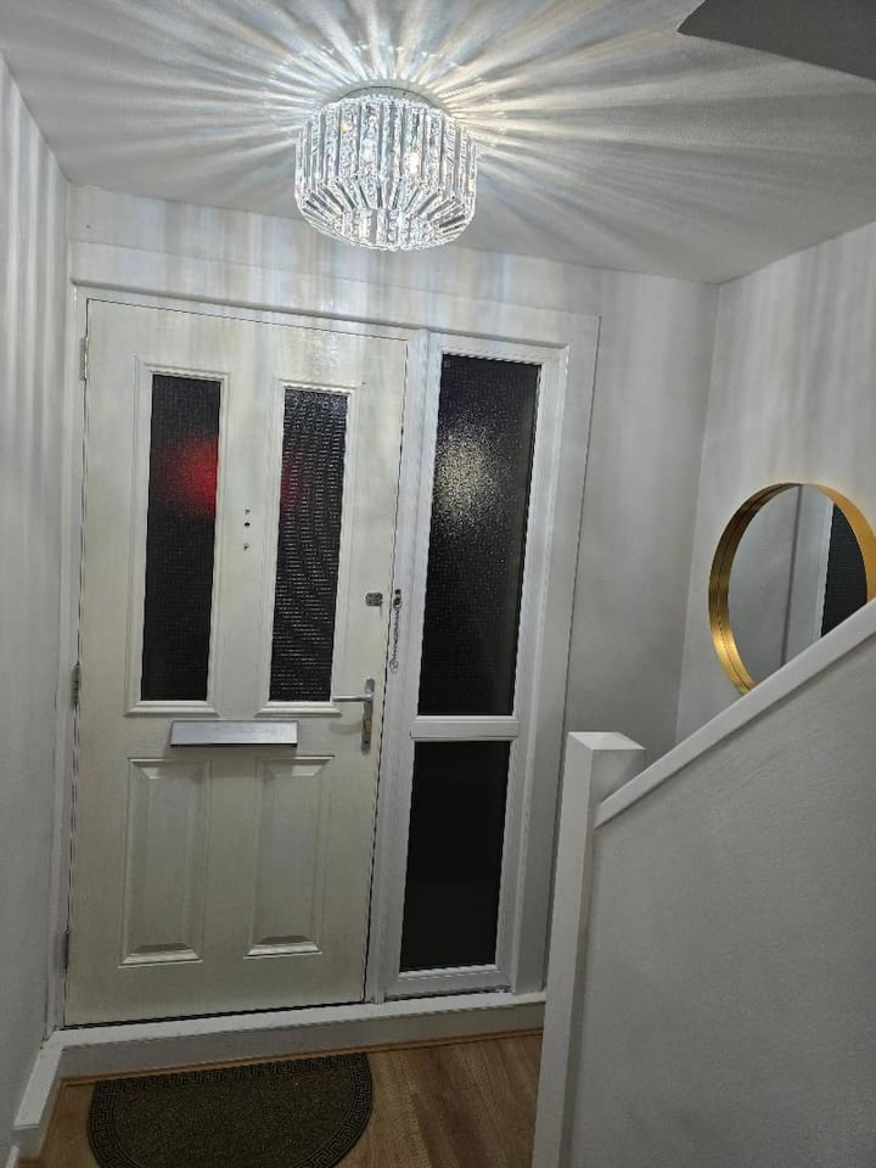 Hornchurch Cozy 2-Bed Flat with Street Parking in 5 Victor Approach, Hornchurch, RM12 4XE - Property image 15 - VivreStays