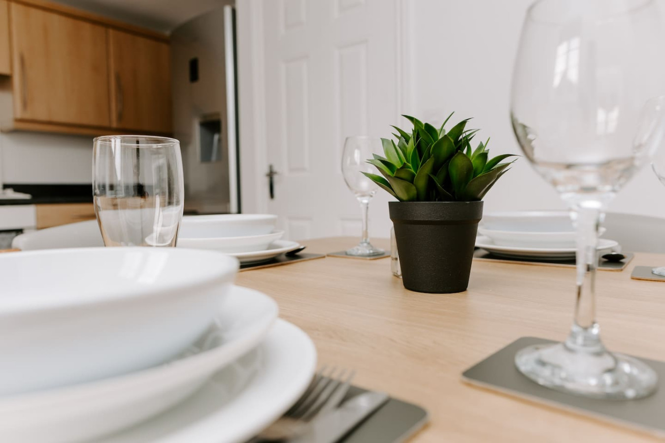Hardwick Haven – Modern 3BR Townhouse Retreat with Free Parking in 172 High Newham Rd, Stockton-on-Tees TS19 8NT, UK - Property image 8 - VivreStays