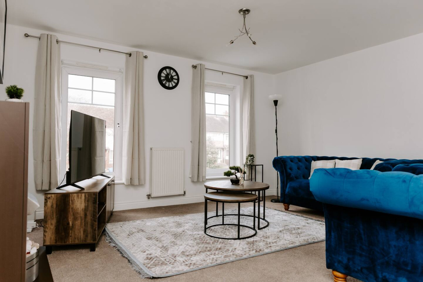 Hardwick Haven – Modern 3BR Townhouse Retreat with Free Parking in 172 High Newham Rd, Stockton-on-Tees TS19 8NT, UK - Property image 3 - VivreStays