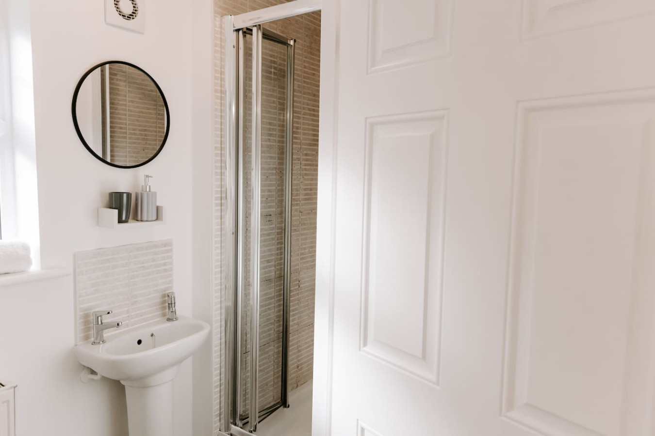 Hardwick Haven – Modern 3BR Townhouse Retreat with Free Parking in 172 High Newham Rd, Stockton-on-Tees TS19 8NT, UK - Property image 24 - VivreStays