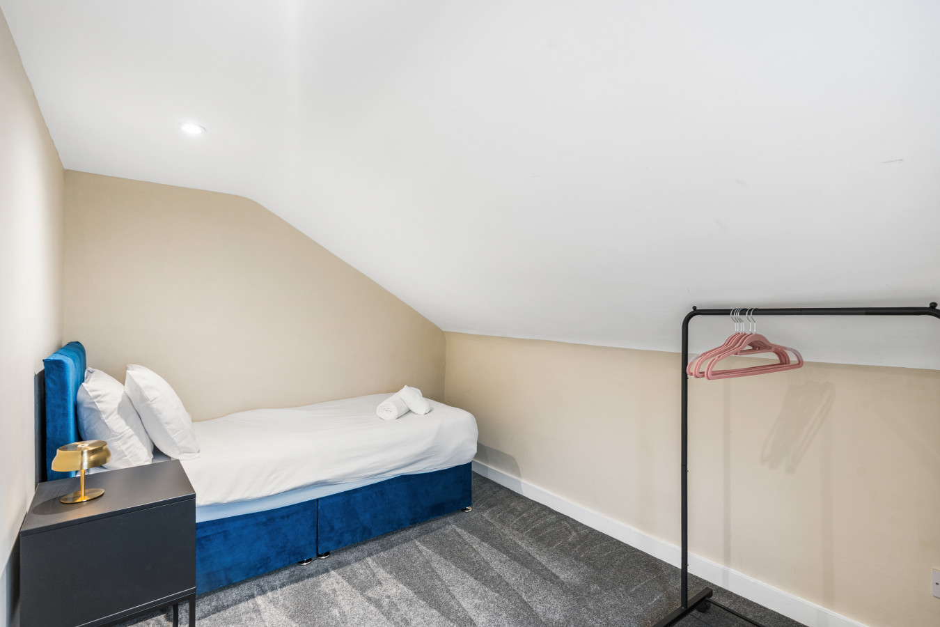 Spacious 5BR Home with Parking in Central Horsham in 78 Park St, Horsham RH12 1BX, UK - Property image 19 - VivreStays