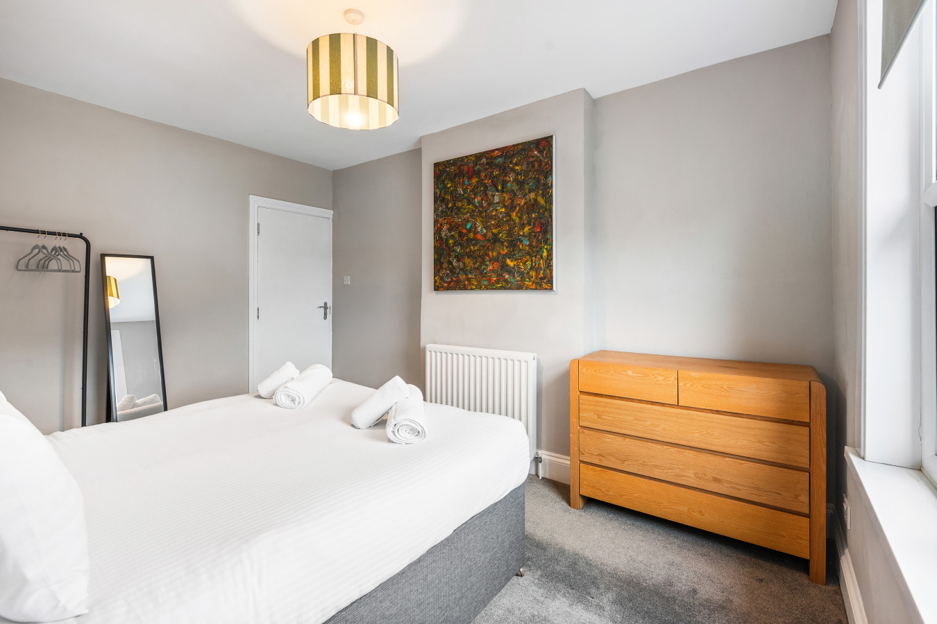 Spacious 5BR Home with Parking in Central Horsham in 78 Park St, Horsham RH12 1BX, UK - Property image 18 - VivreStays
