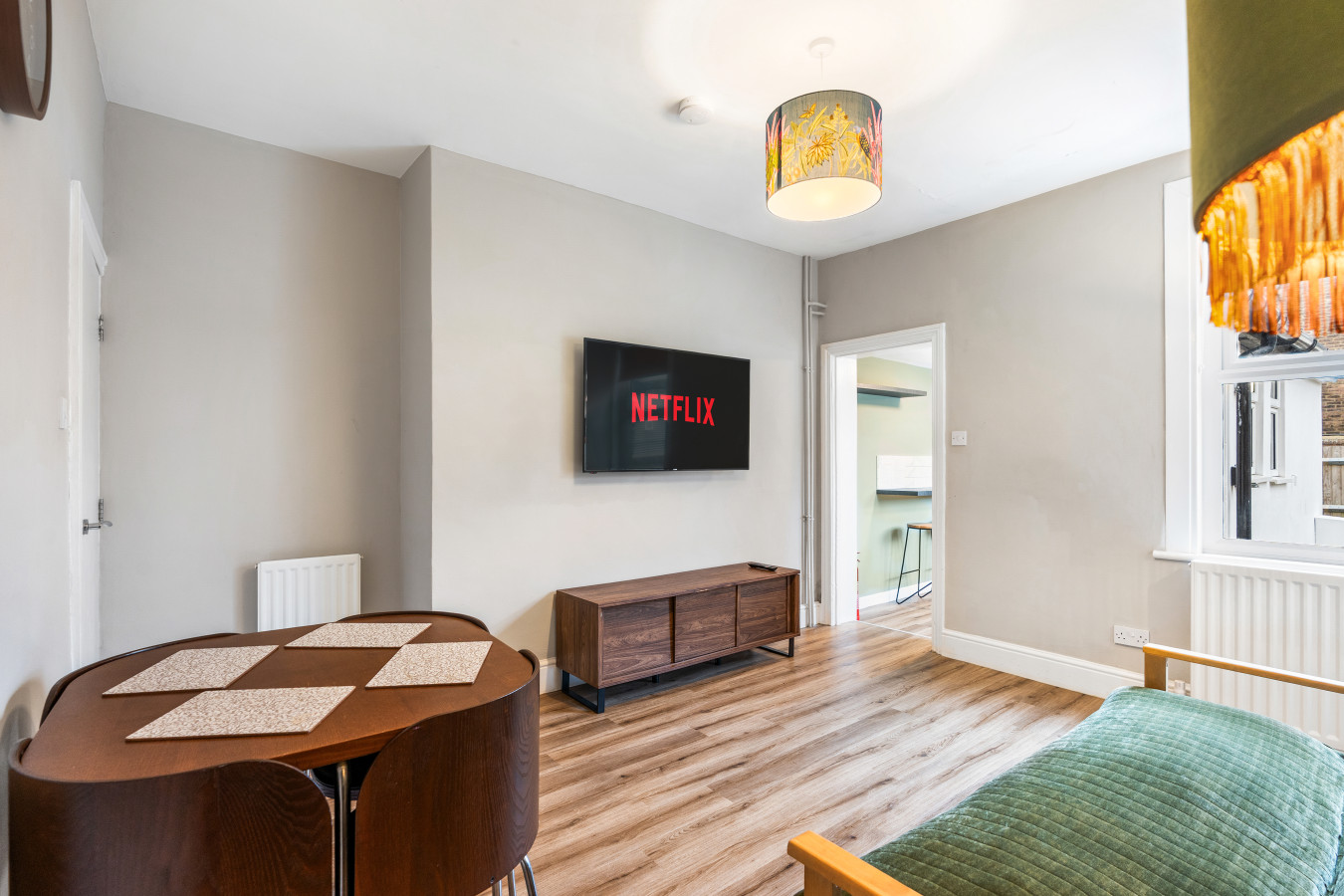 Spacious 5BR Home with Parking in Central Horsham in 78 Park St, Horsham RH12 1BX, UK - Property image 14 - VivreStays