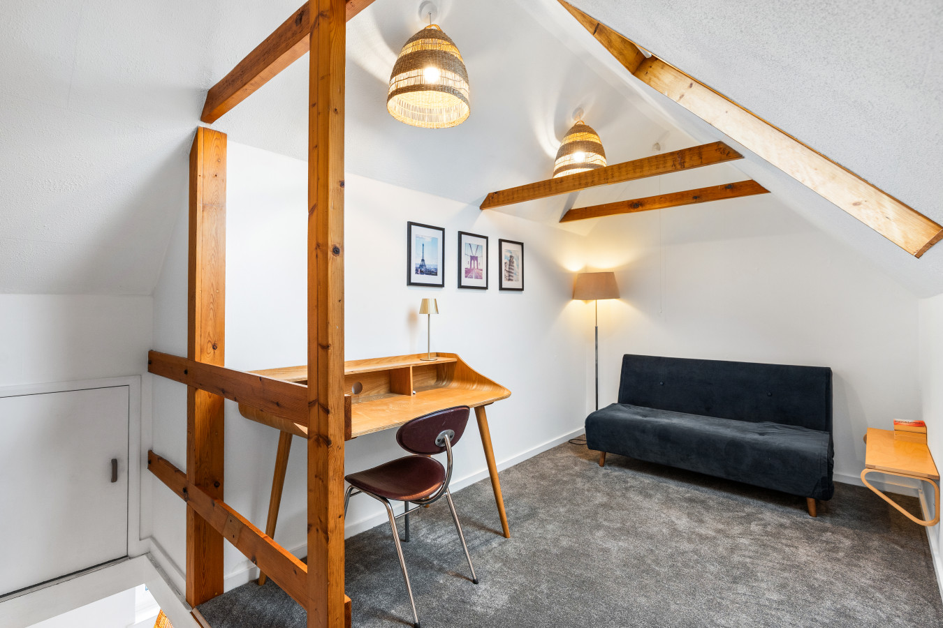 Central Horsham 5BR Home | Parking | Pets Allowed in 46 Bedford Rd, Horsham RH13 5BJ, UK - Property image 5 - VivreStays