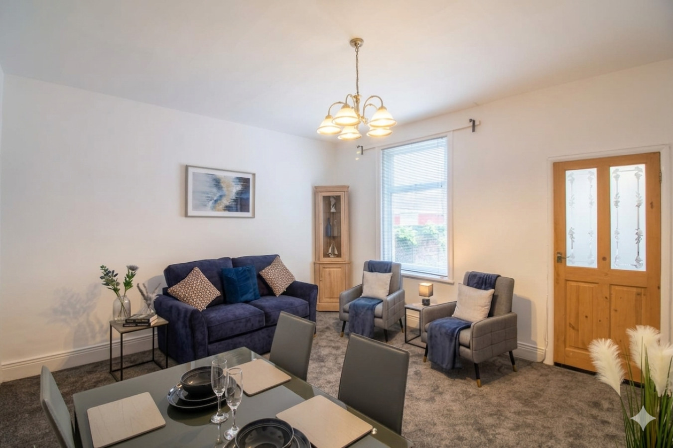 Alice Street Retreat - 1BR Sleeps 4 Street Parking in 287 Alice St, South Shields NE33 5PJ, UK - Property image 2 - VivreStays
