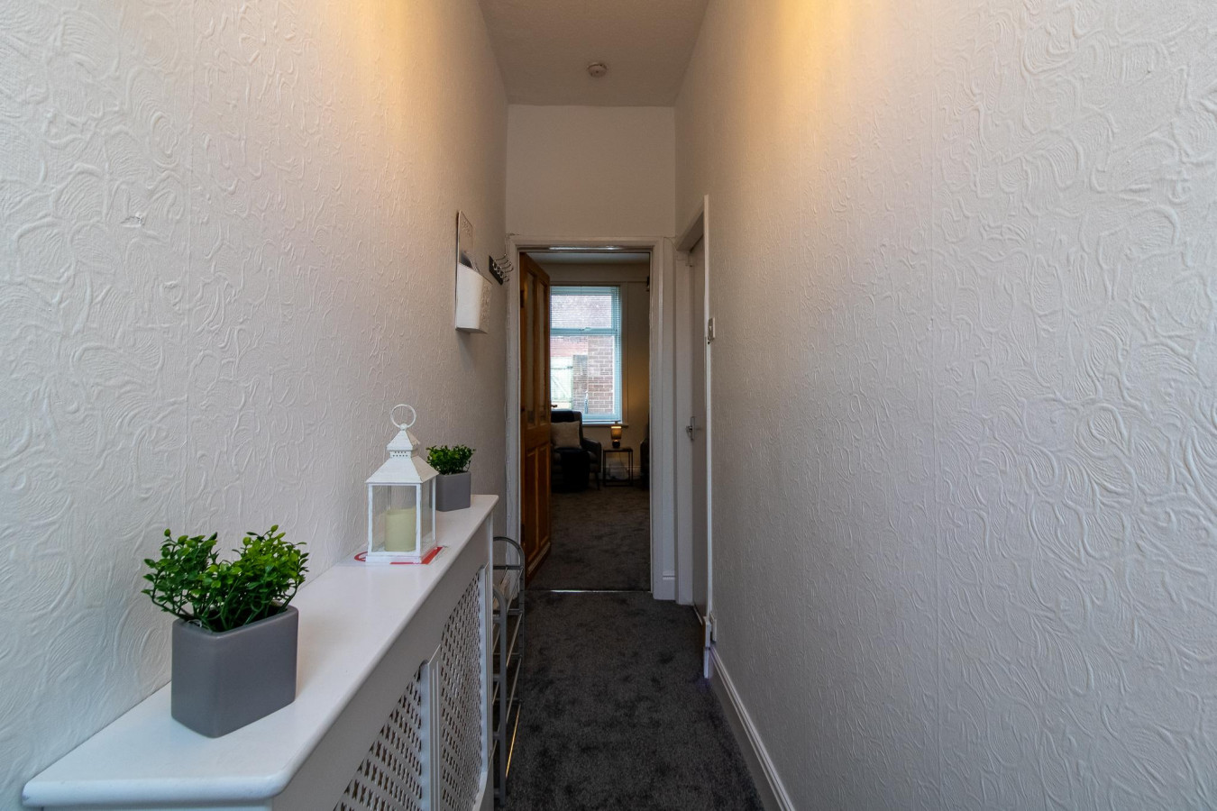 Alice Street Retreat - 1BR Sleeps 4 Street Parking in 287 Alice St, South Shields NE33 5PJ, UK - Property image 16 - VivreStays