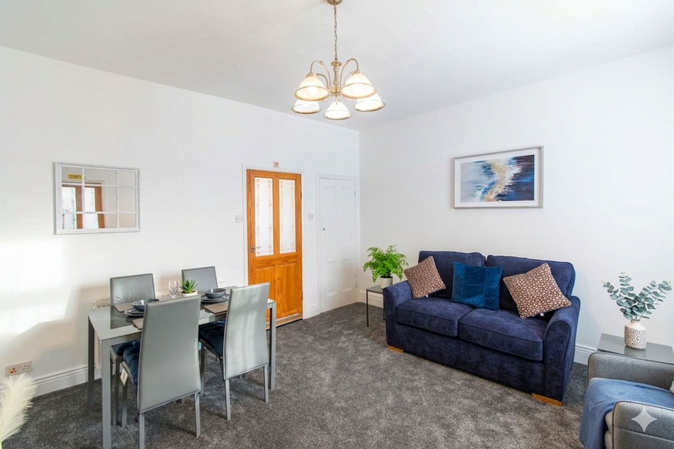 Alice Street Retreat - 1BR Sleeps 4 Street Parking in 287 Alice St, South Shields NE33 5PJ, UK - Property image 6 - VivreStays