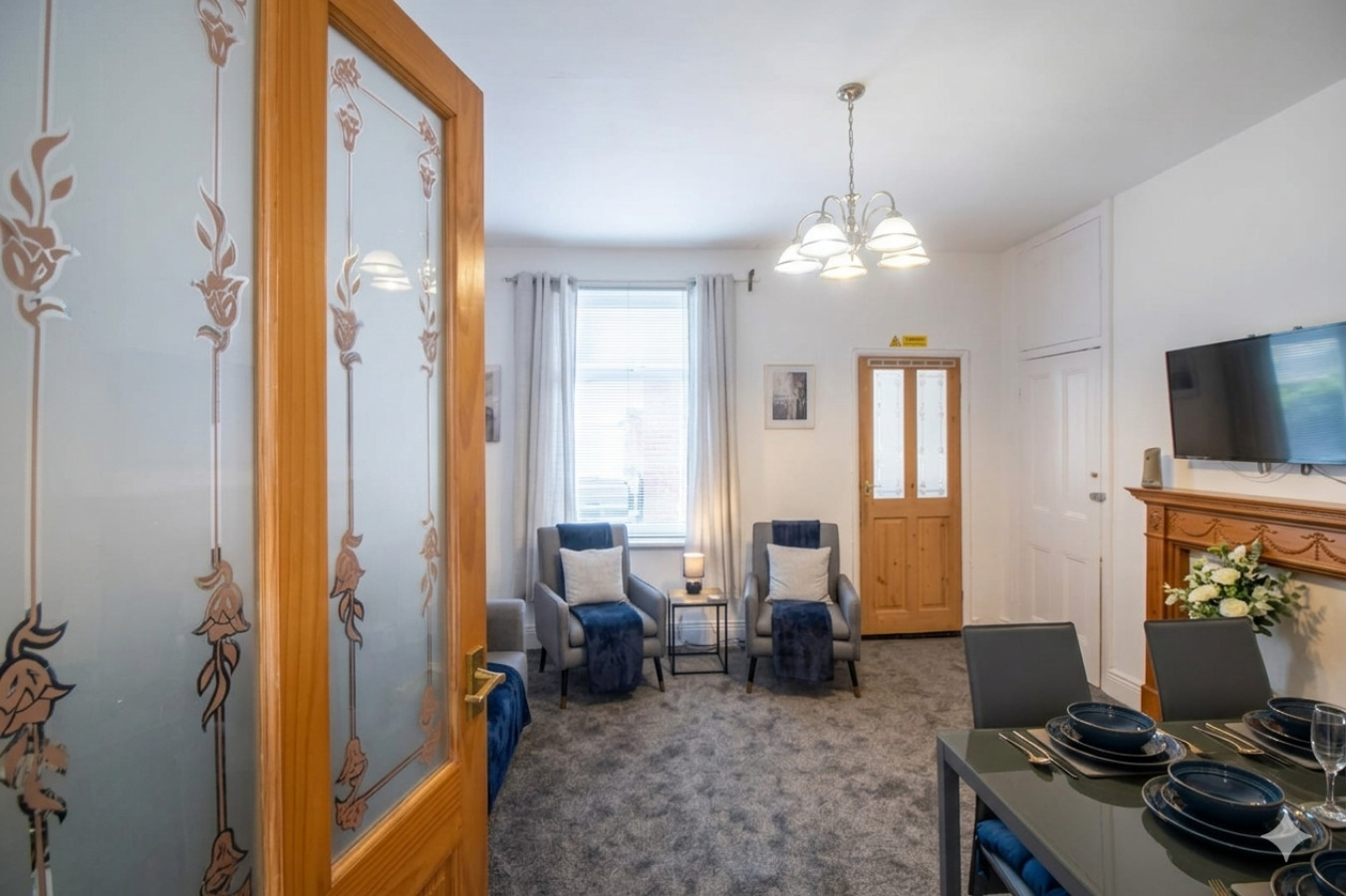 Alice Street Retreat - 1BR Sleeps 4 Street Parking in 287 Alice St, South Shields NE33 5PJ, UK - Property image 7 - VivreStays